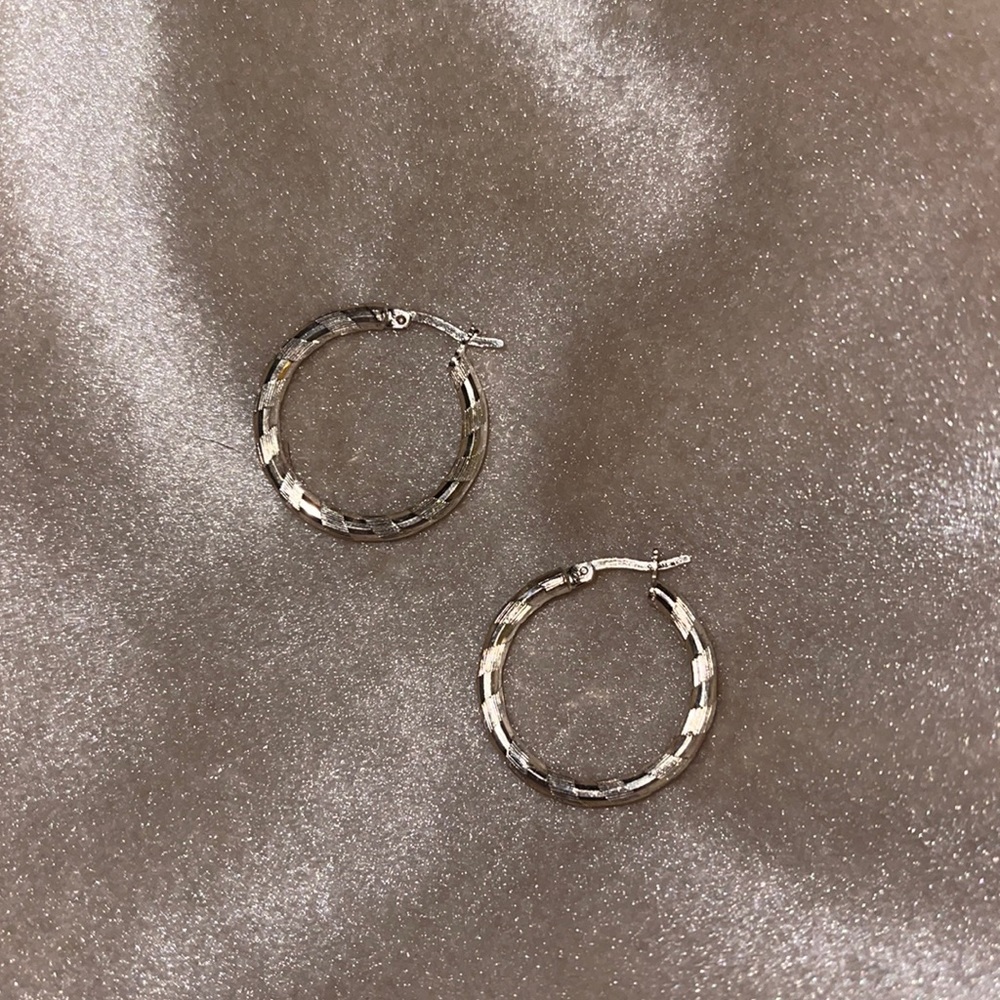 Sterling Silver - Beautiful Small Hoops (Part of backing broken) Photo #6